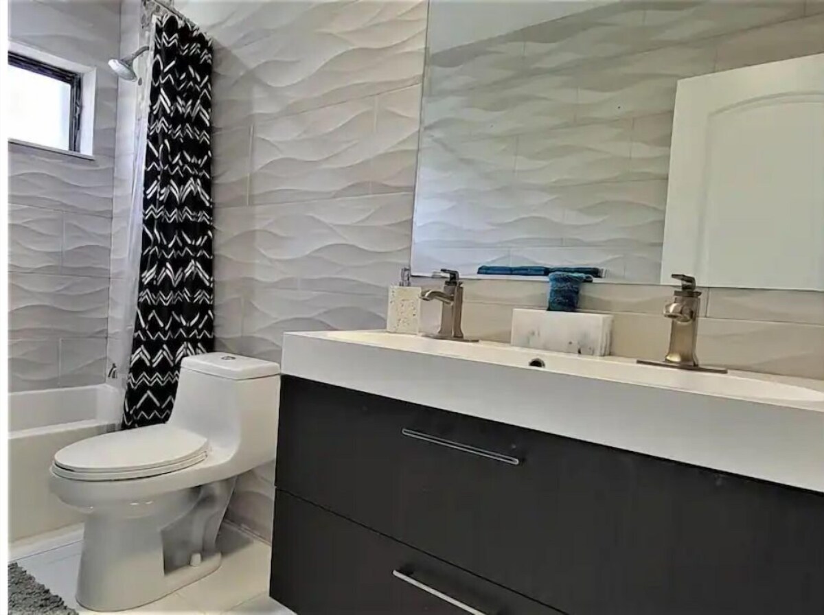 Photo 33 of the furnished rental at 1448 NW 111th Way Coral Springs FL