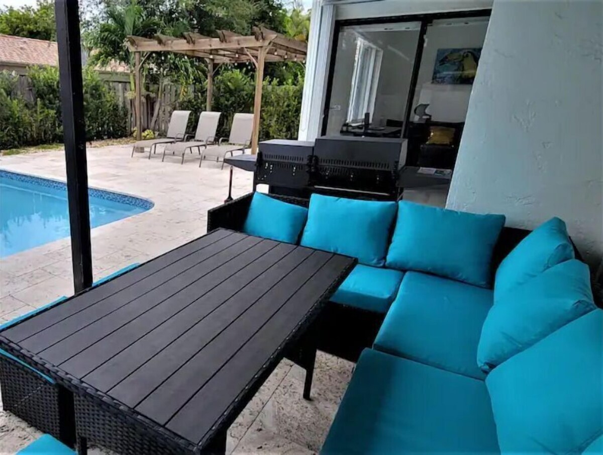 Photo 46 of the furnished rental at 1448 NW 111th Way Coral Springs FL